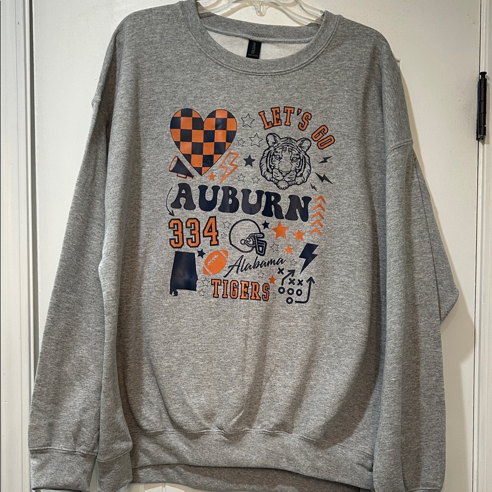 Gildan Gray Auburn Graphic Women's Sweatshirt